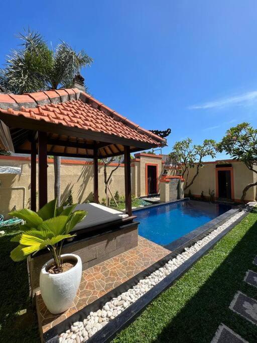 Villa Danielle 塞米亚克 外观 照片